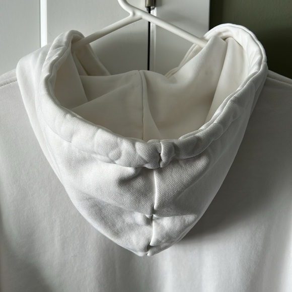 Moschino H&M Disney Collaboration Hoodie 2018 Release - Picture 14 of 17